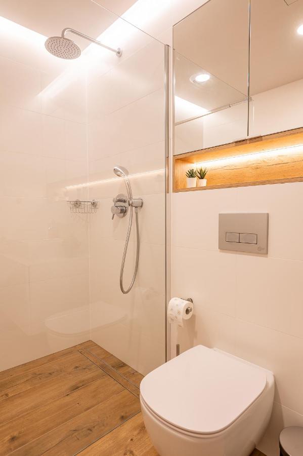 Pinea Sky Premium Apartament Z Widokiem Na Morze Ze Spa I Basenem Przy Plazy 波别罗沃 外观 照片