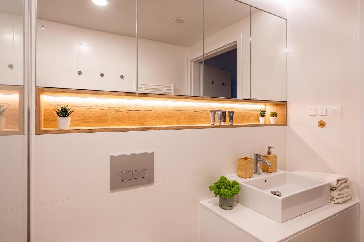 Pinea Sky Premium Apartament Z Widokiem Na Morze Ze Spa I Basenem Przy Plazy 波别罗沃 外观 照片